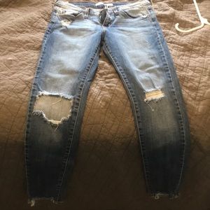 KanCan Capri stretchy jeans!
